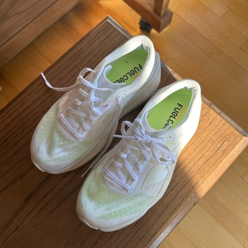New Balance FuelCell Rebel v4